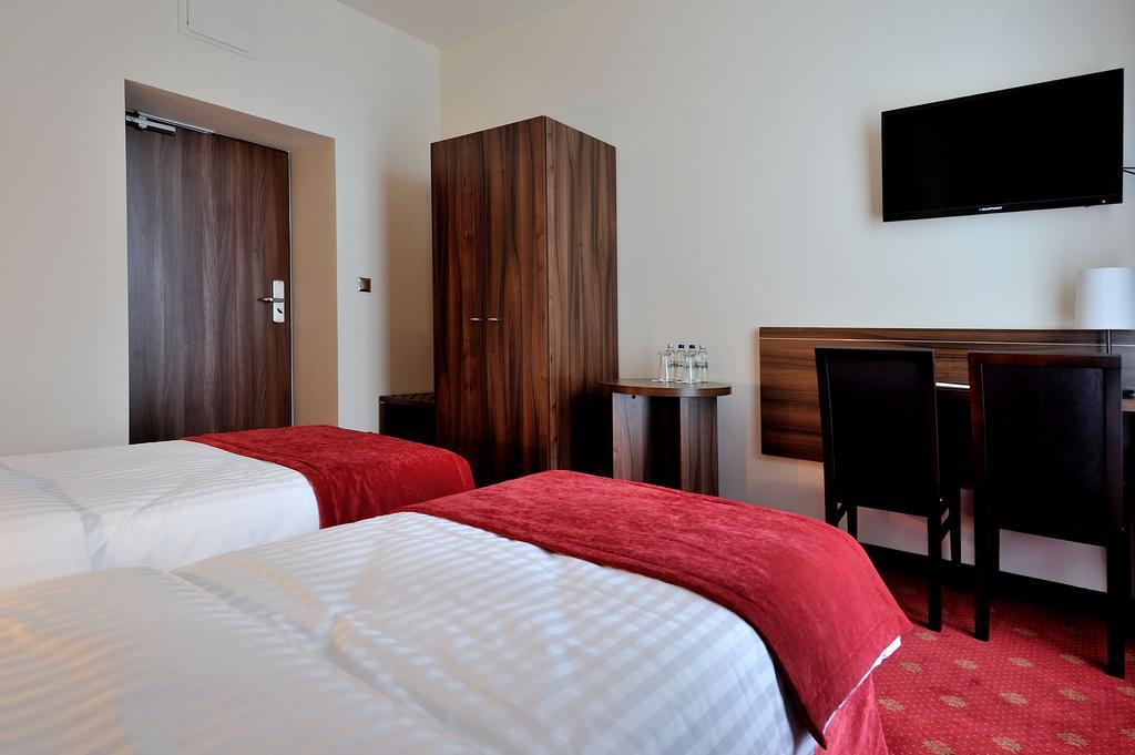 Hotel Centrum Sosnowiec Zimmer foto