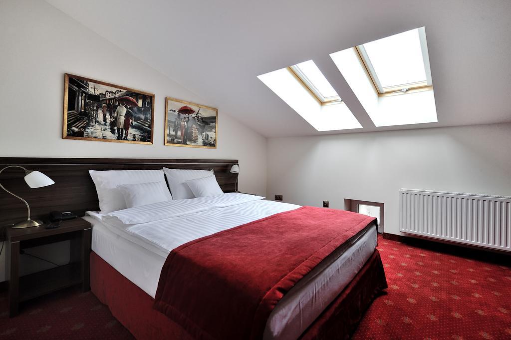 Hotel Centrum Sosnowiec Zimmer foto